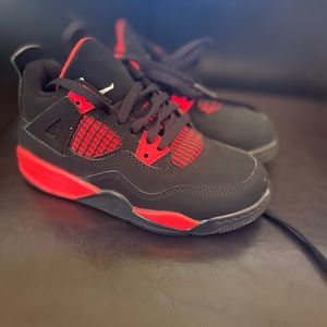 AIR JORDAN 4 RETRO 'RED THUNDER'